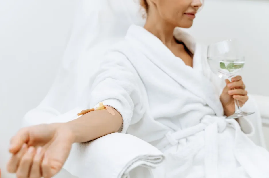 Terapia clínica con vitaminas intravenosas y péptidos